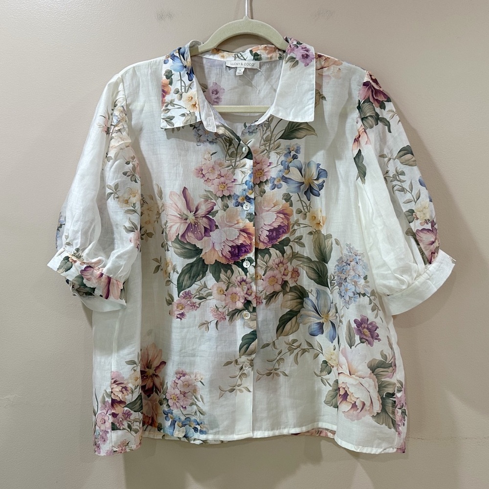 NWT Lucky & Coco Women's XL Floral Print Button Up Puff Sleeve Top Multicolor